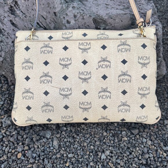 MCM Portuna Medium Visetos Beige Coated Canvas Flat Pouch Crossbody Clutch Bag - Picture 3 of 13